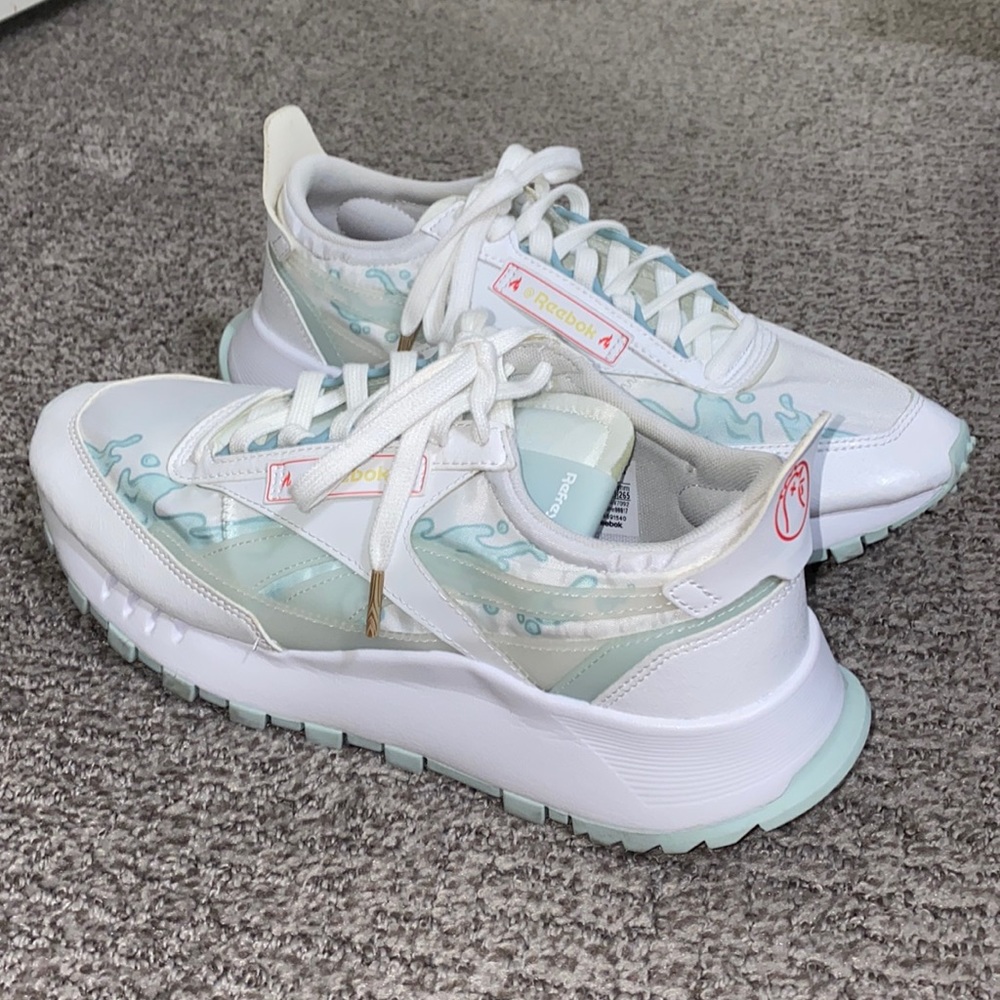 Limited Edition: Reebok x Hot Ones Collab